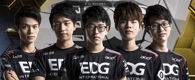 为球队撕开 为球队撕开