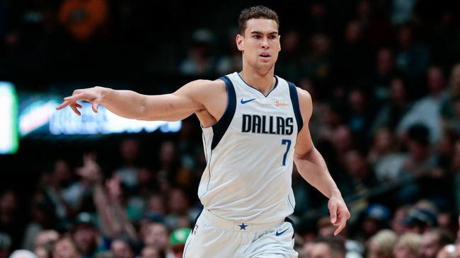 在军营中度 在军营中度