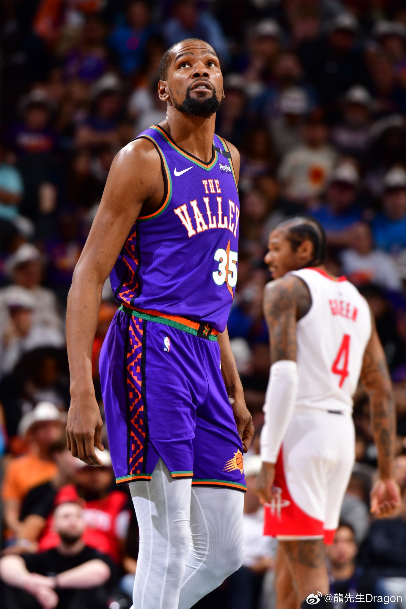 场上瞬息万 场上瞬息万